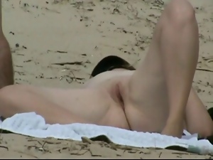Pussyrub On The Beach
