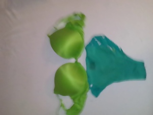 Jerking off on a pair of panties and bra