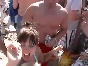 Drunk spring break girls flash their tits