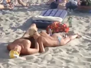 Amateur blowjob in Public Beach