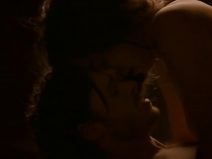 Oona Chaplin - Game of Thrones s2e08