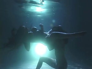 Lesbian underwater sex