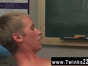 Twink sex Ace Sterling stands at the front of the classroom trying to