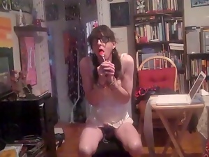 CD Sucks Lollipop And Cums