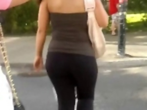 Phat Ass Latina Walking