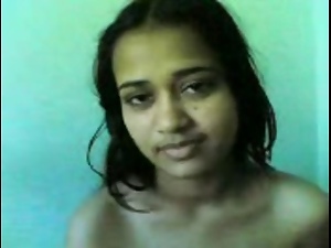 Sexy northindian gets naked and shows to bf