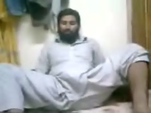 Huge Pakistani cock dancing in salwar